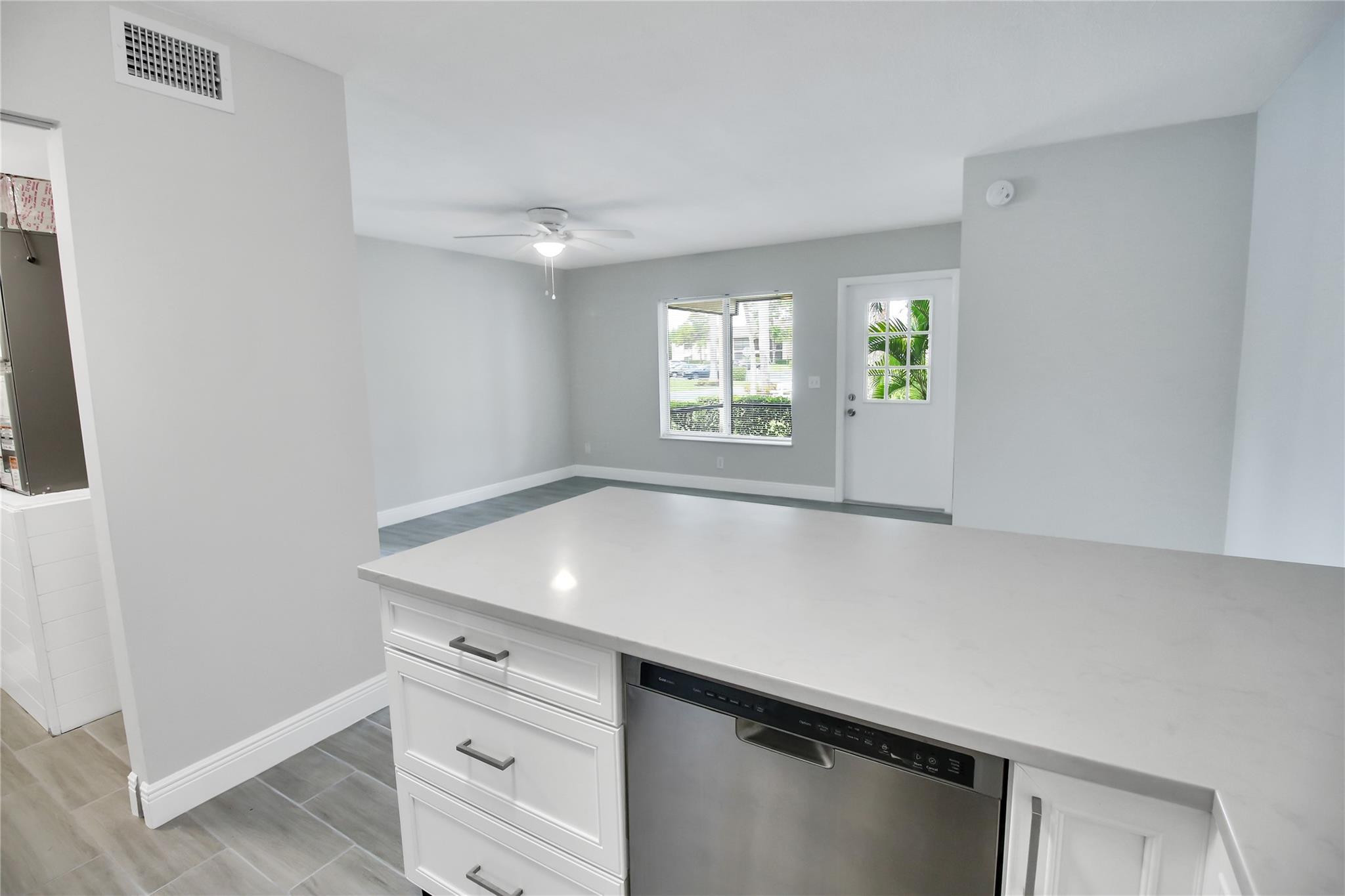 410 Pine Glen Lane D1, Greenacres Unit: D1