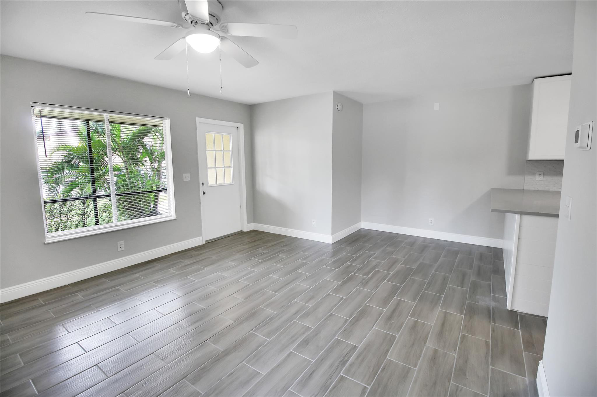 410 Pine Glen Lane D1, Greenacres Unit: D1