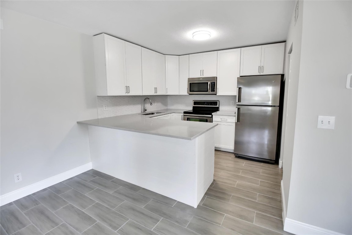 410 Pine Glen Lane D1, Greenacres Unit: D1