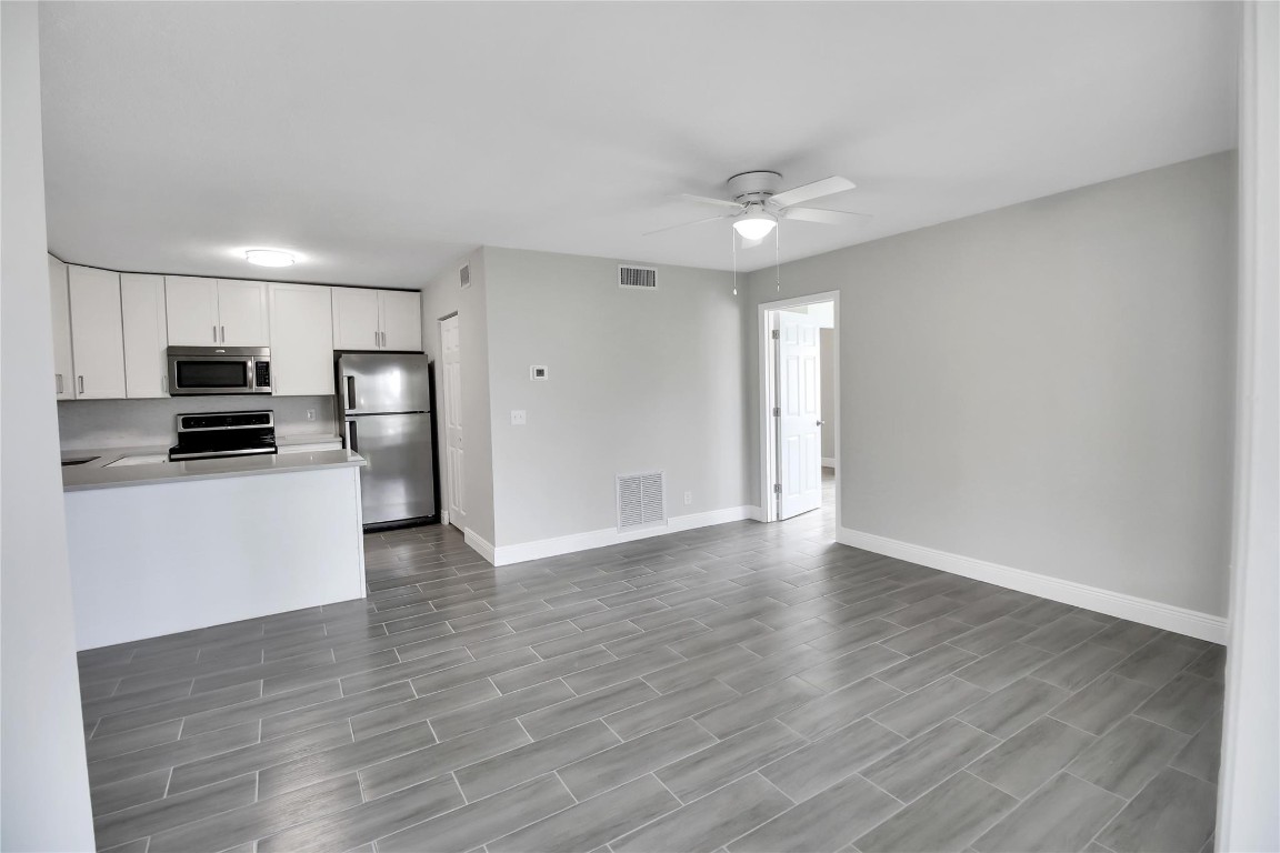 410 Pine Glen Lane D1, Greenacres Unit: D1