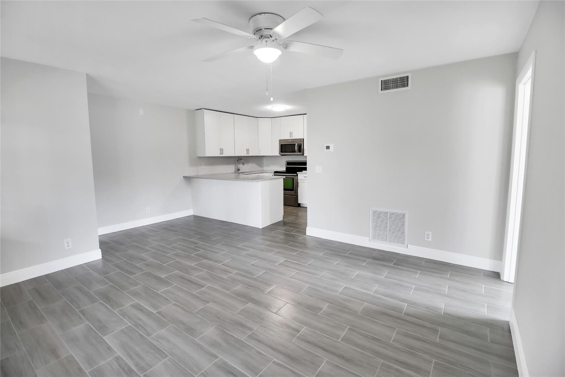 410 Pine Glen Lane D1, Greenacres Unit: D1