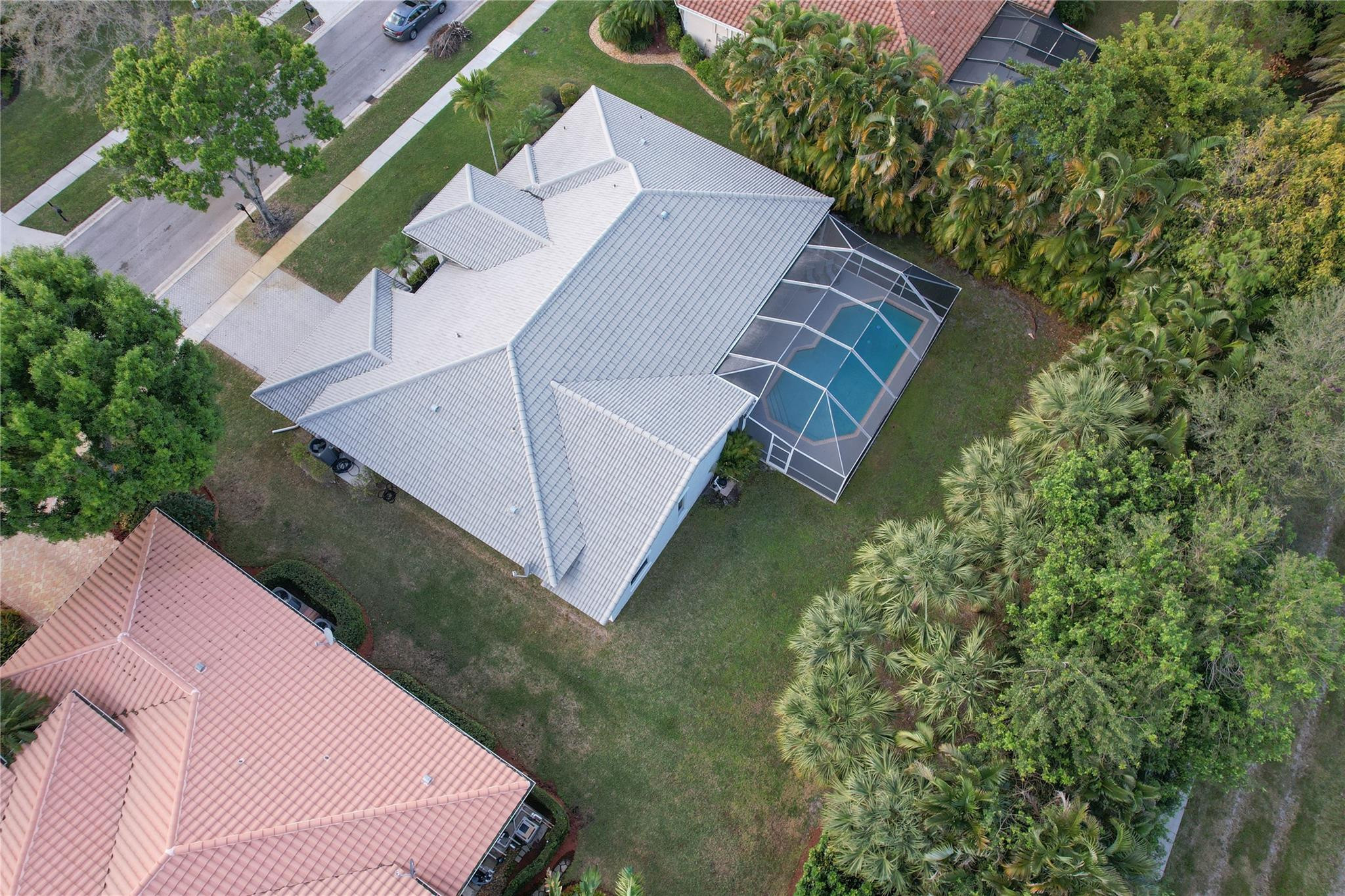 7042 NW 66th Ter