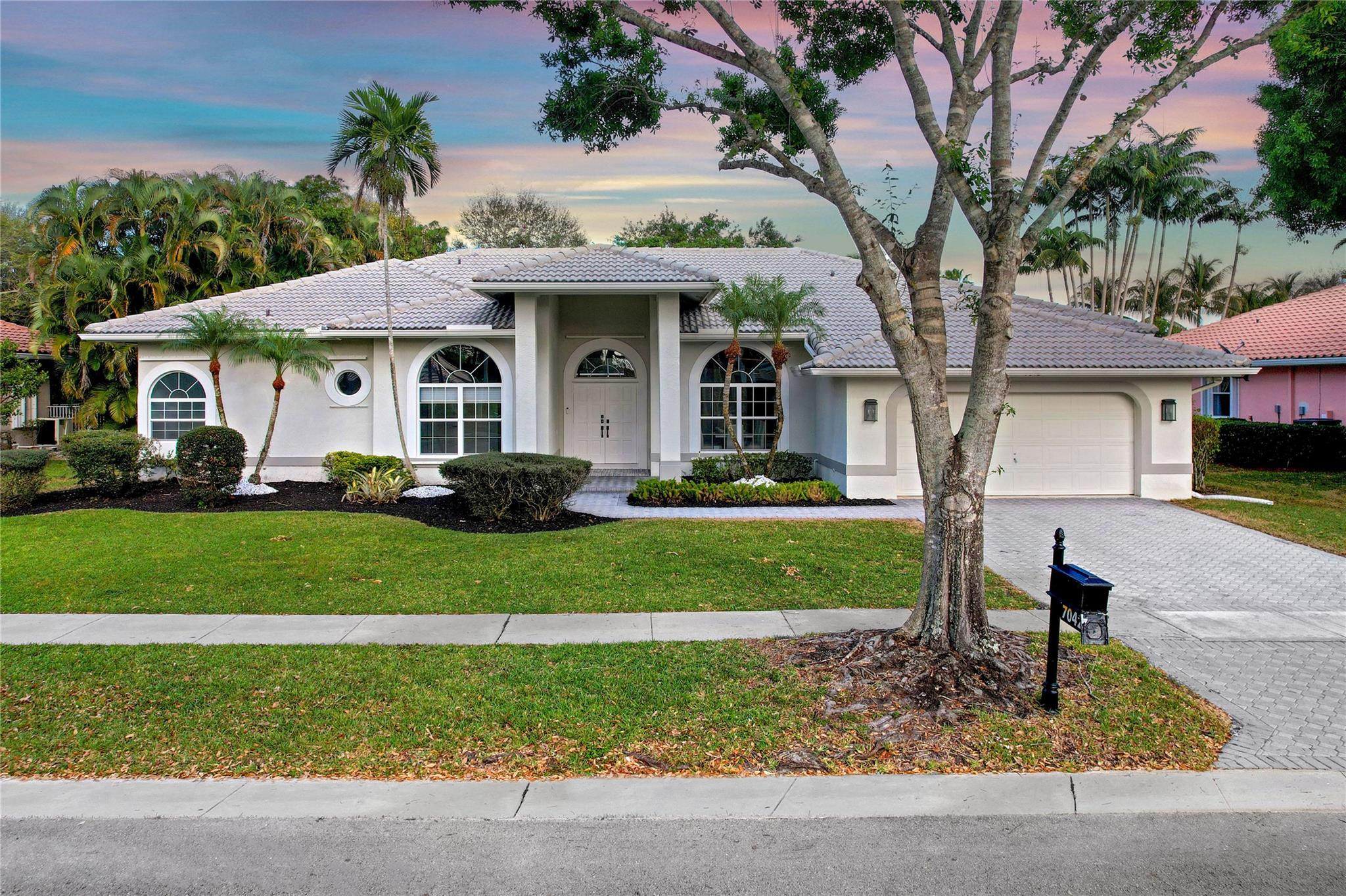 7042 NW 66th Ter
