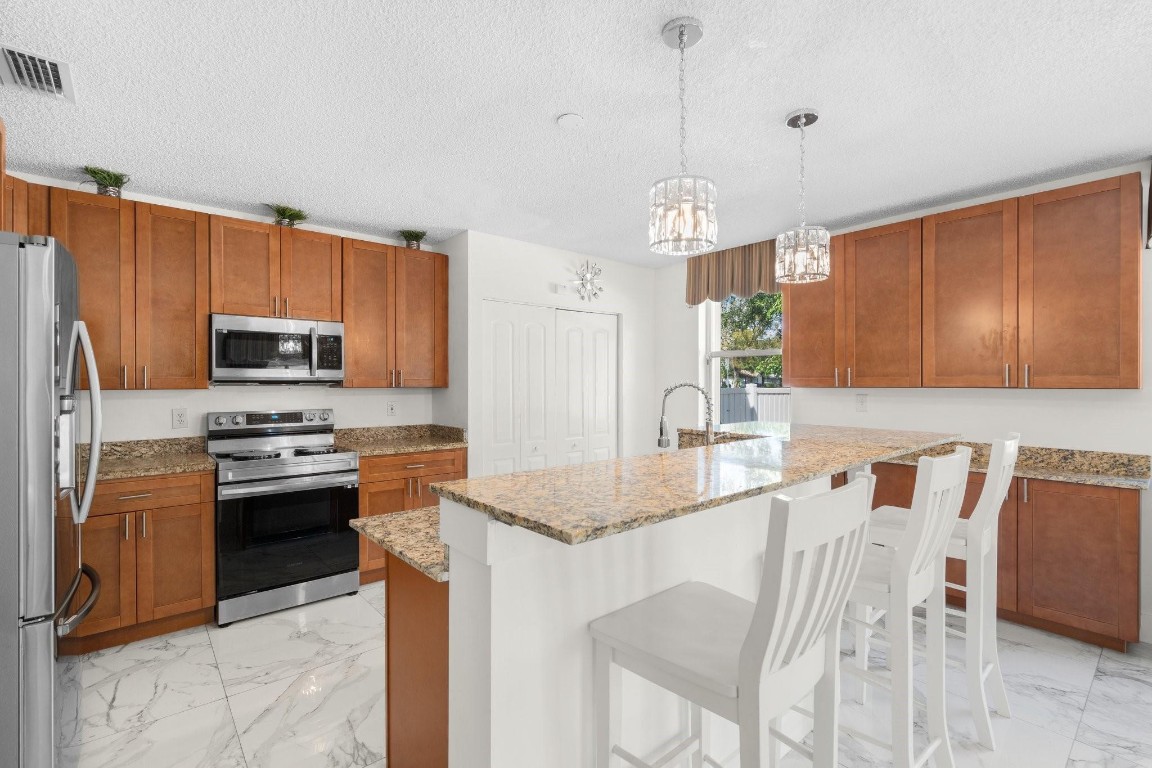 433 NW 115th Terrace, Coral Springs