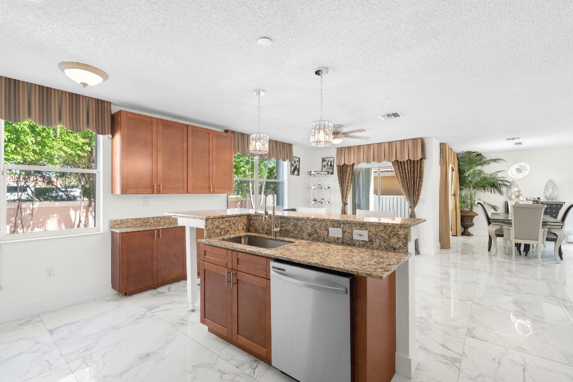 433 NW 115th Terrace, Coral Springs