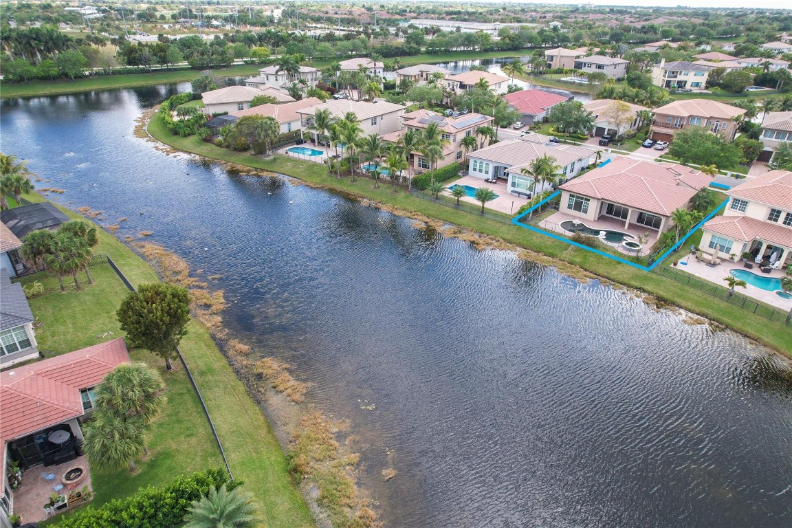 7992 NW 109th Lane, Parkland