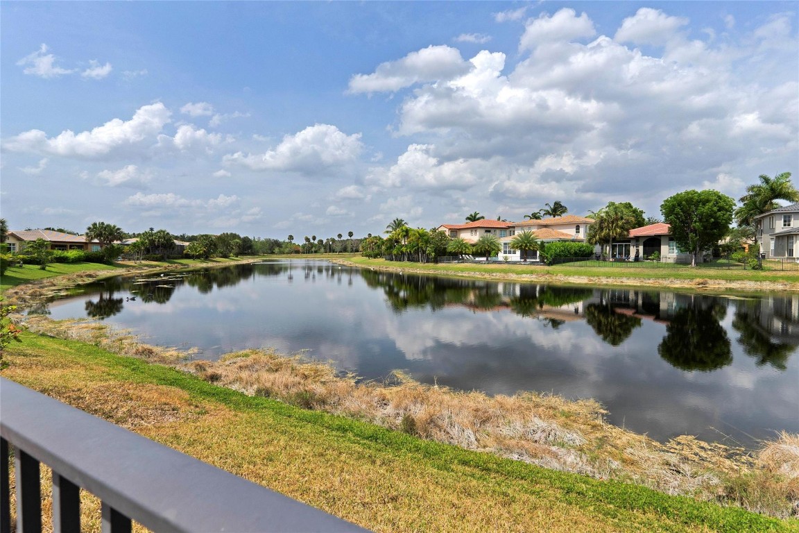 7992 NW 109th Lane, Parkland