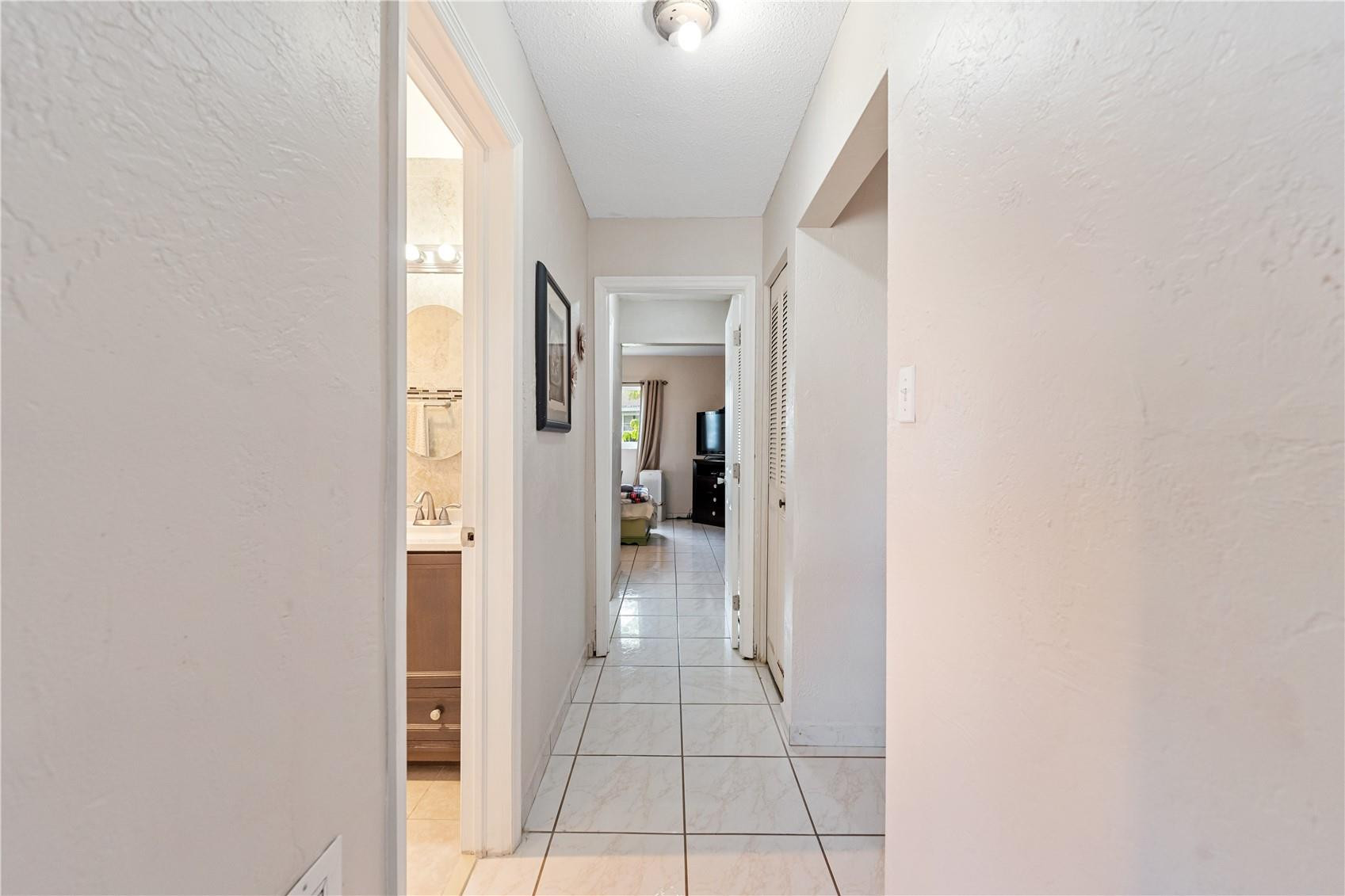 7609 NW 72nd Avenue, Tamarac