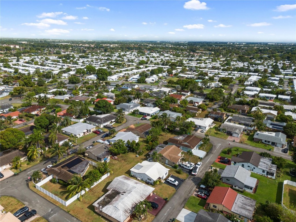 7609 NW 72nd Avenue, Tamarac