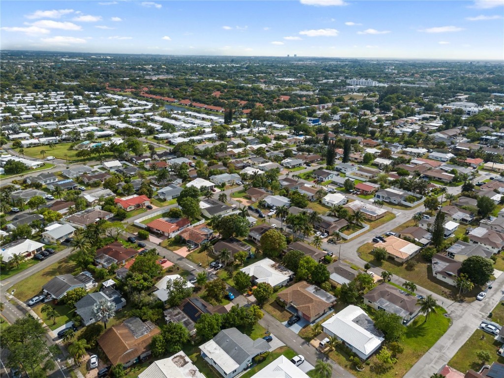 7609 NW 72nd Avenue, Tamarac