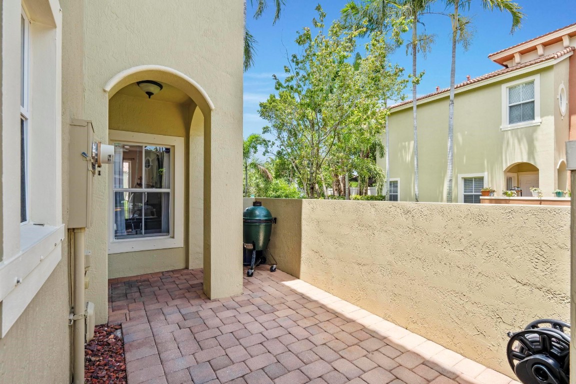 265 Lake Monterey Circle, Boynton Beach