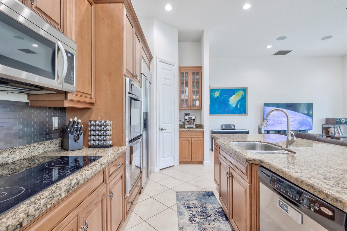 8061 NW 125th Terrace, Parkland