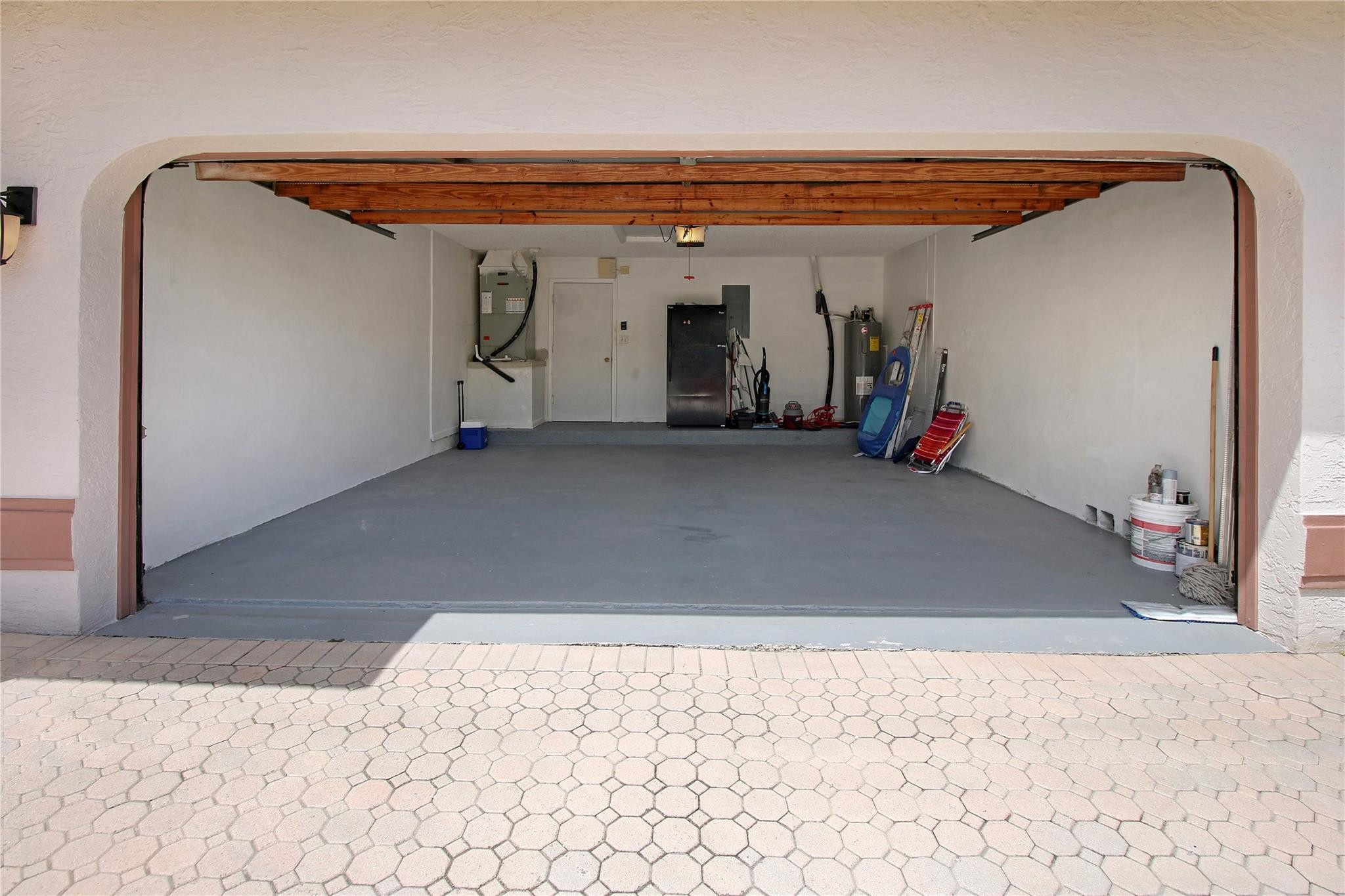 9873 NW 54th Place, Coral Springs