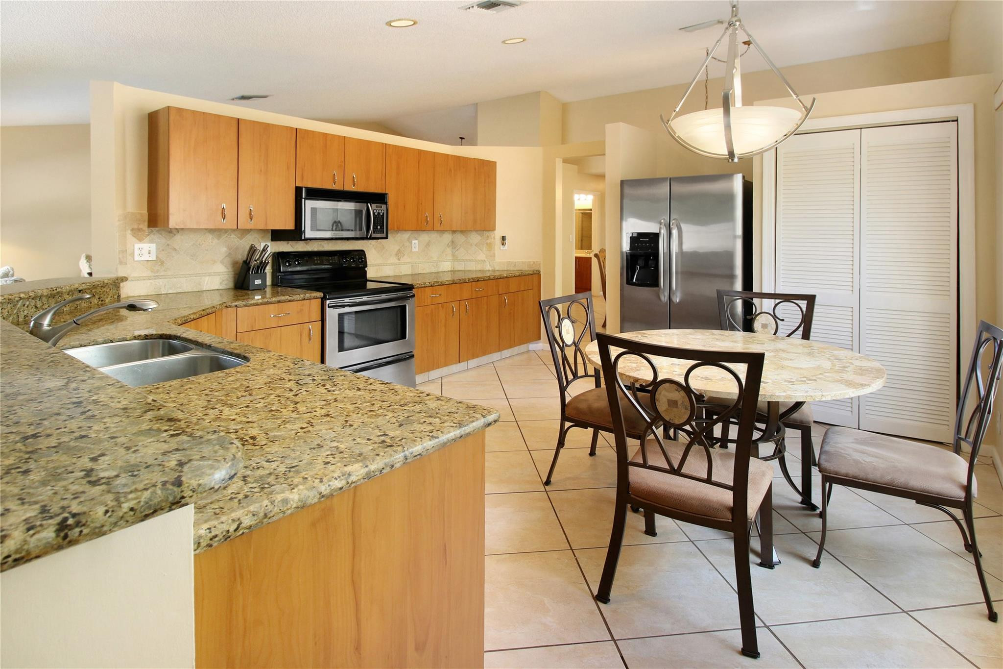 9873 NW 54th Place, Coral Springs