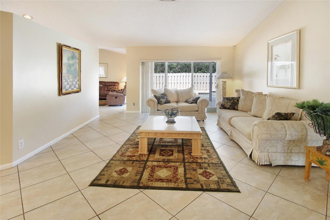 9873 NW 54th Place, Coral Springs