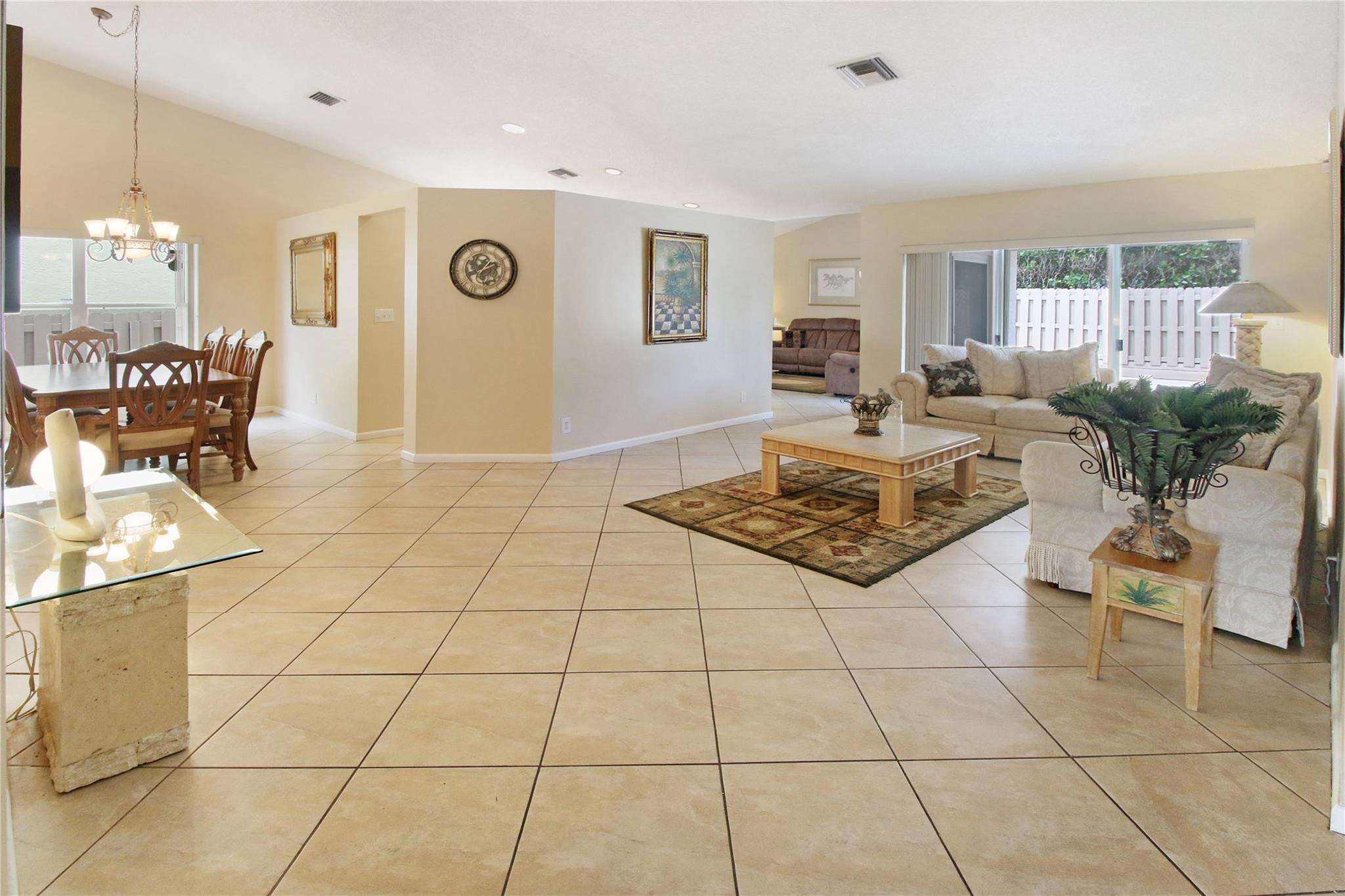 9873 NW 54th Place, Coral Springs