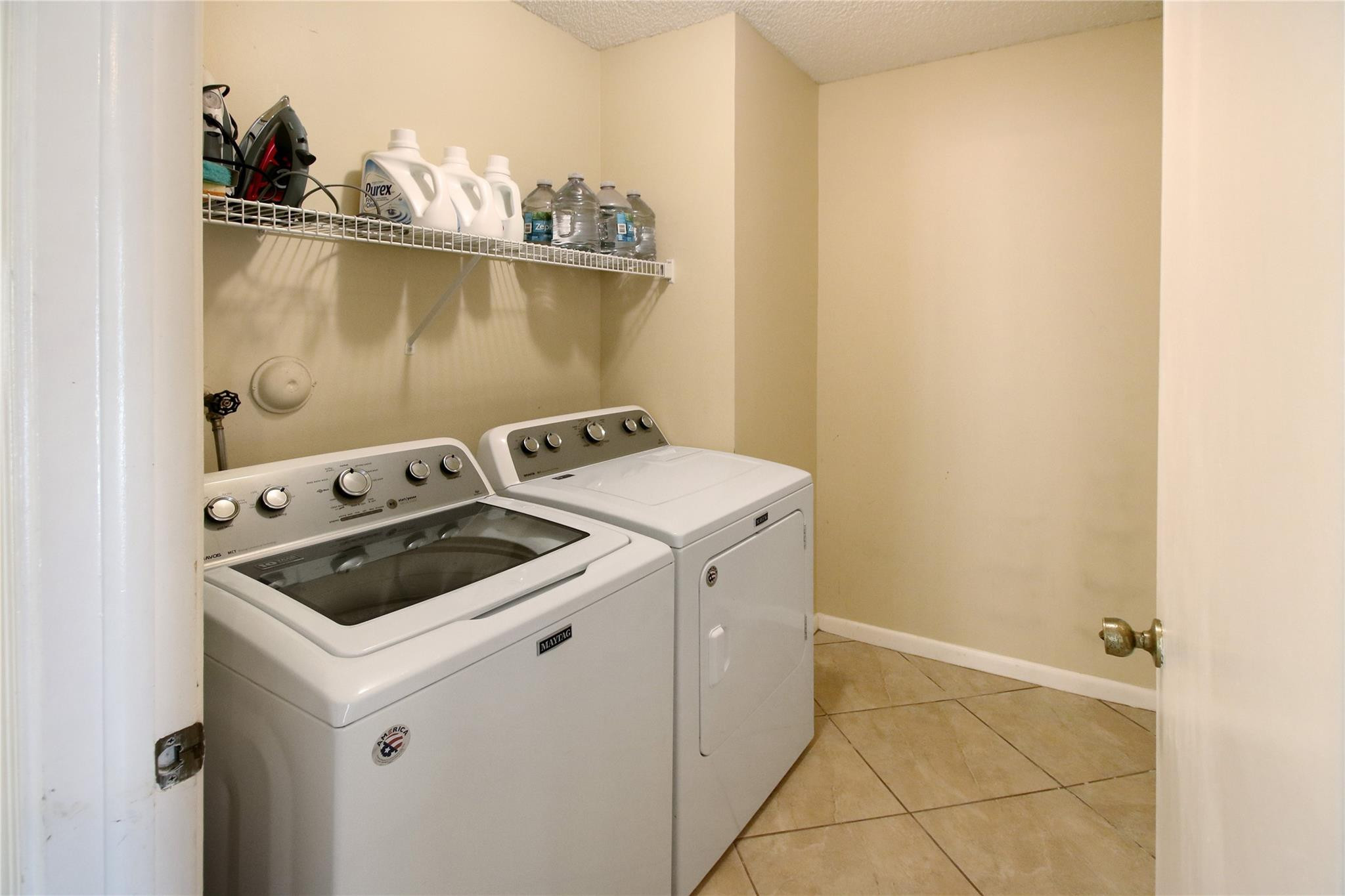 9873 NW 54th Place, Coral Springs