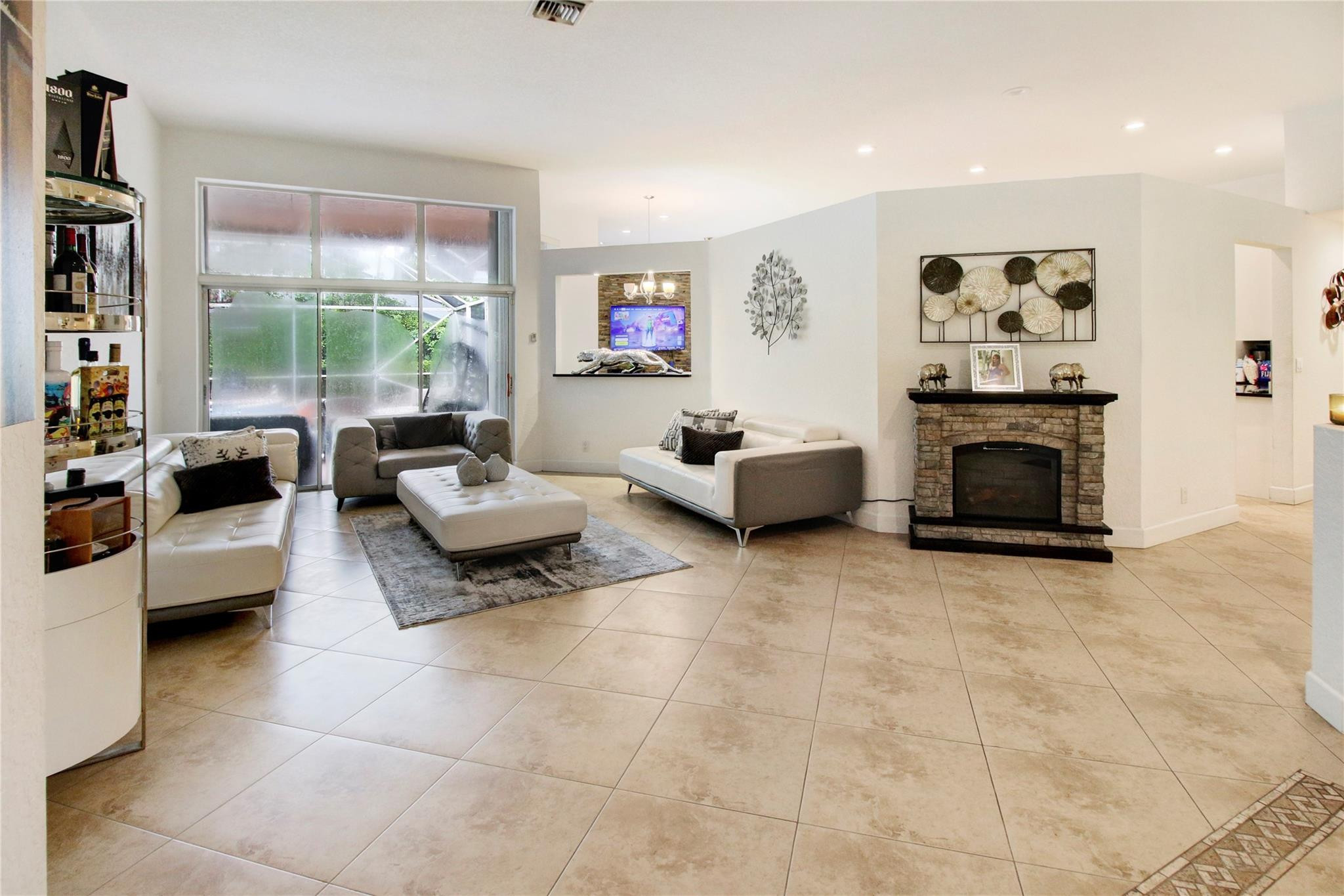 4958 Kensington Cir