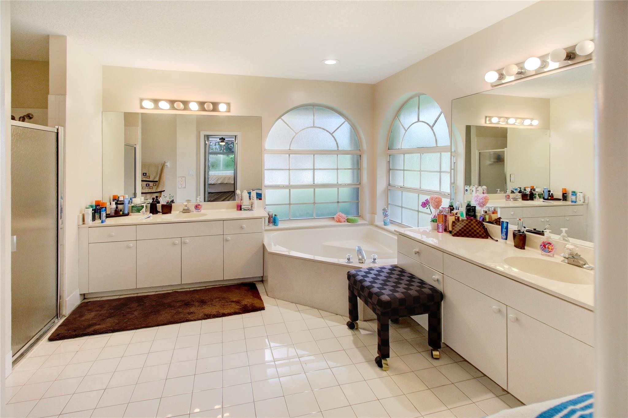 4958 Kensington Cir
