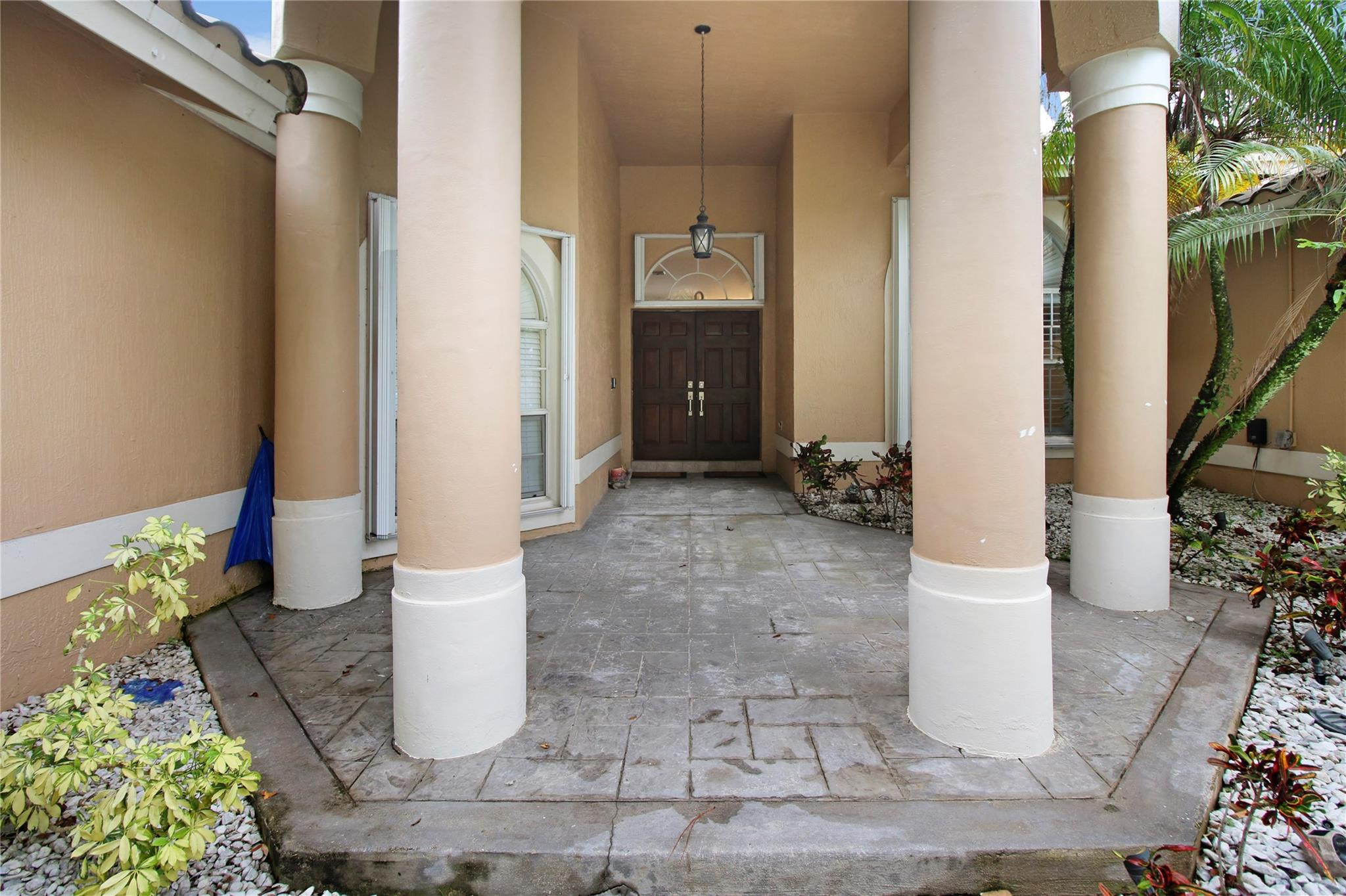 4958 Kensington Cir