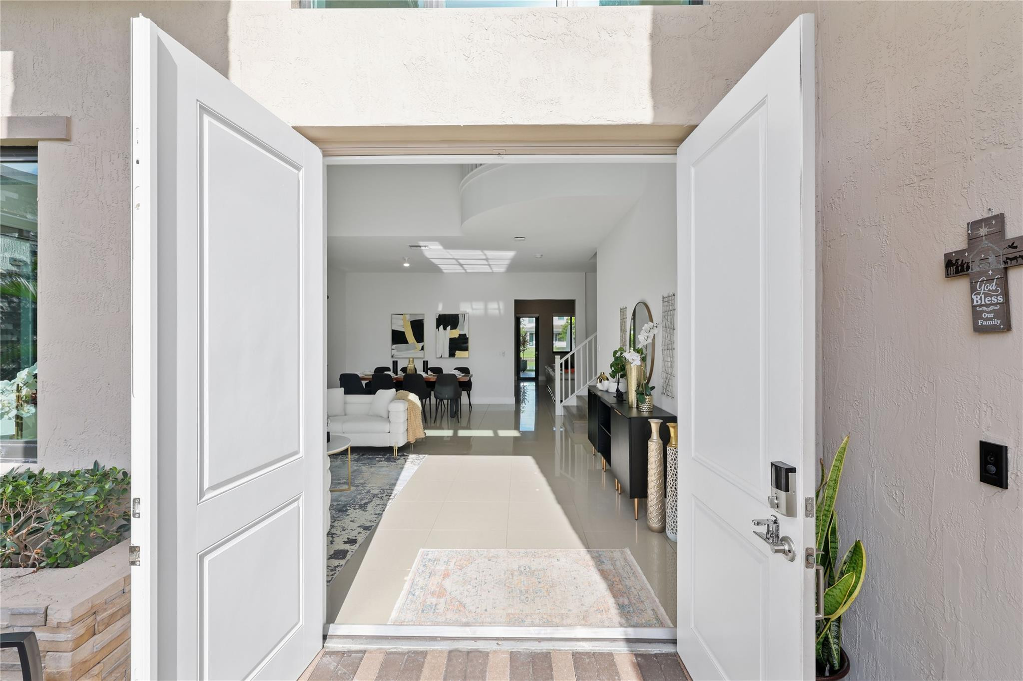 8663 Pacifica Ln