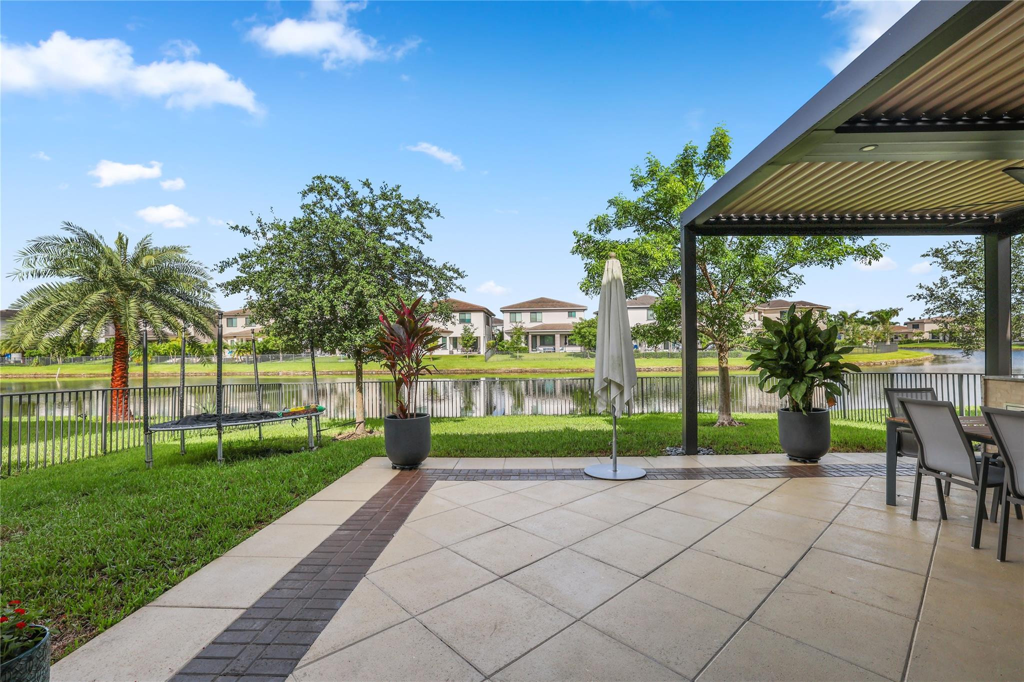 8663 Pacifica Ln