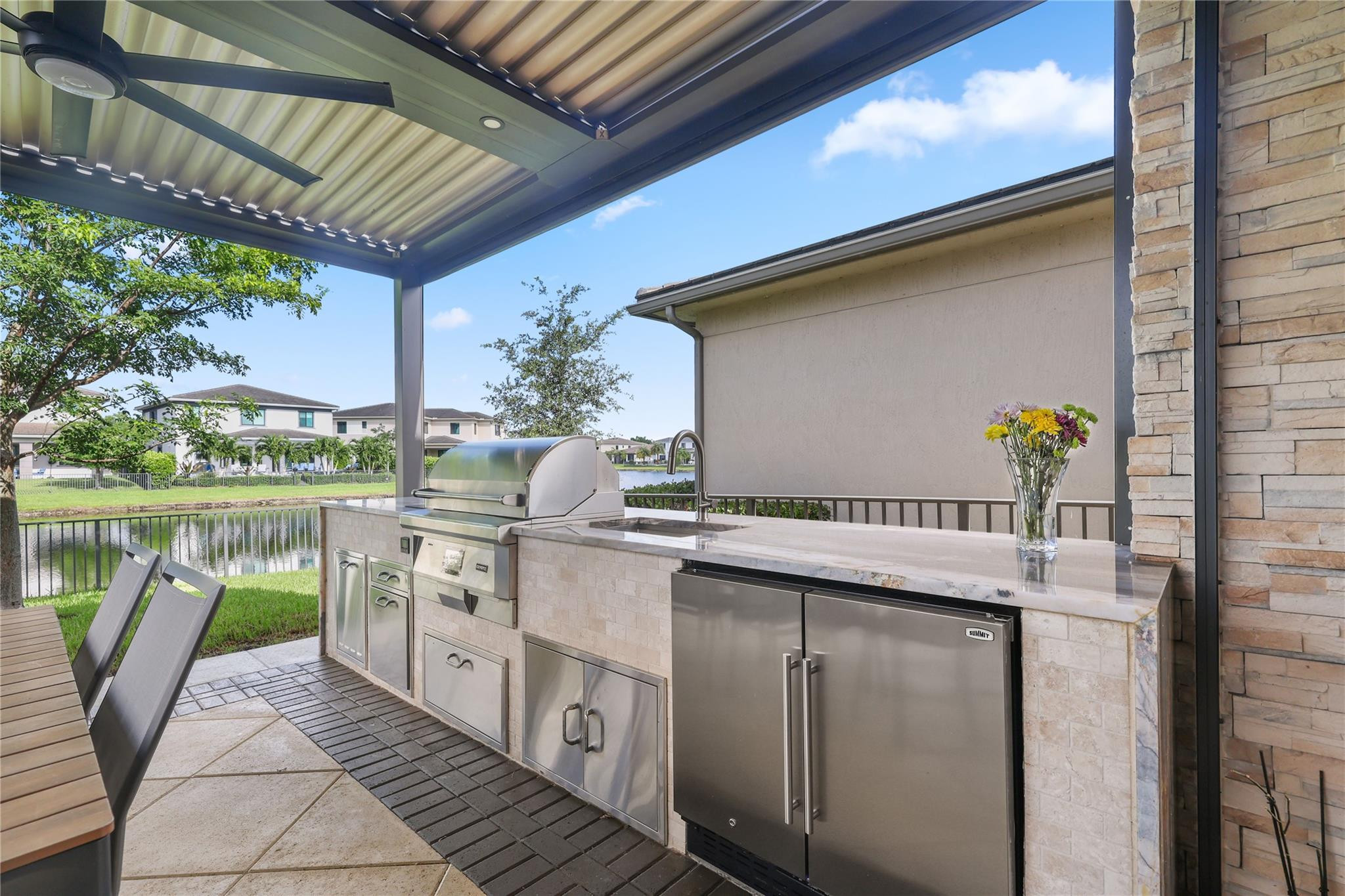8663 Pacifica Ln