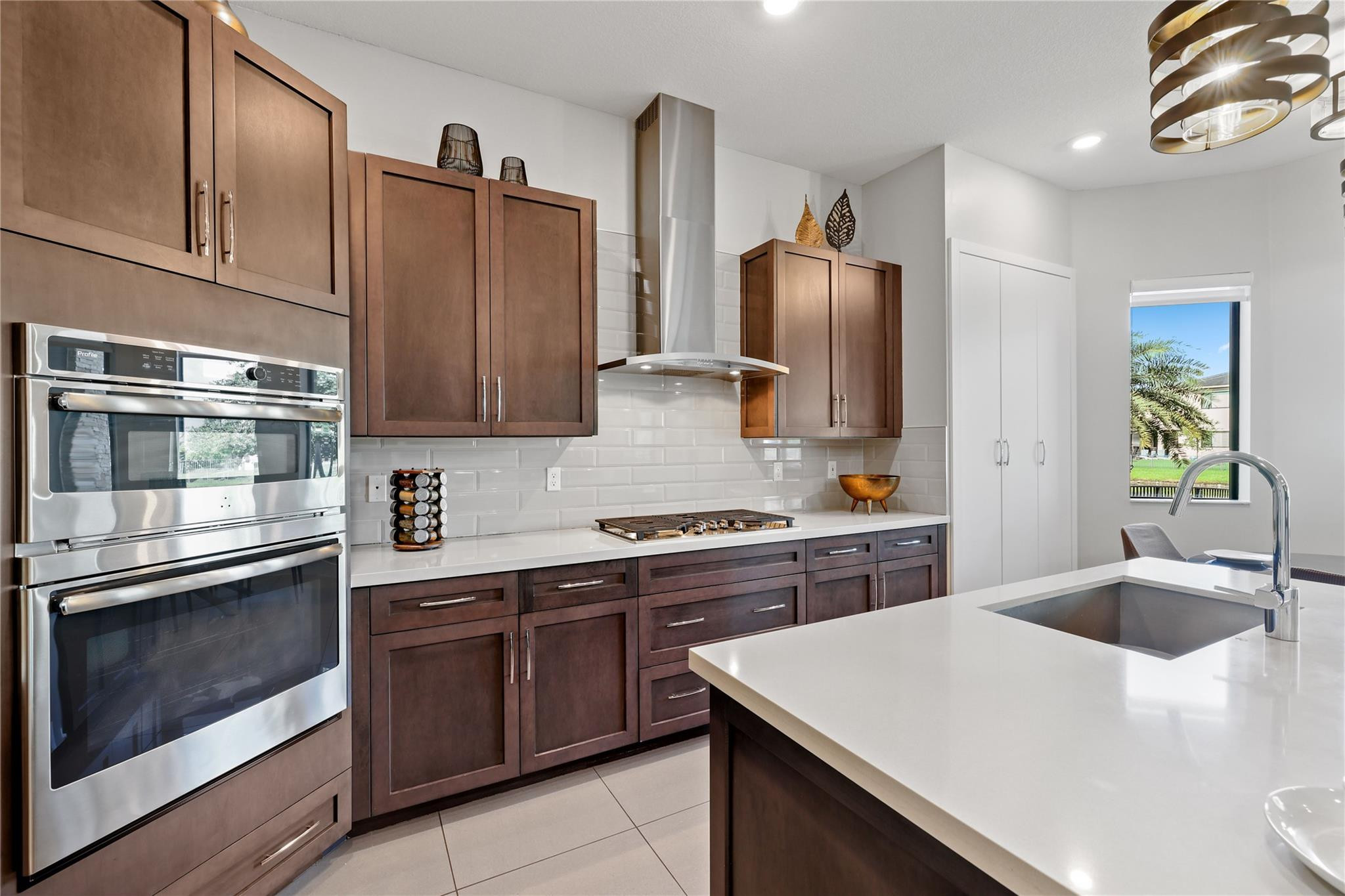 8663 Pacifica Ln