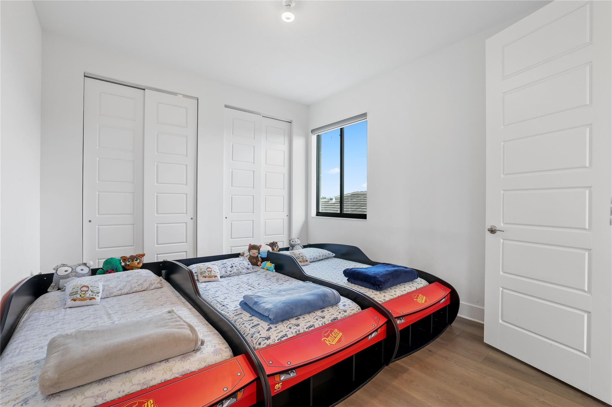 8663 Pacifica Ln