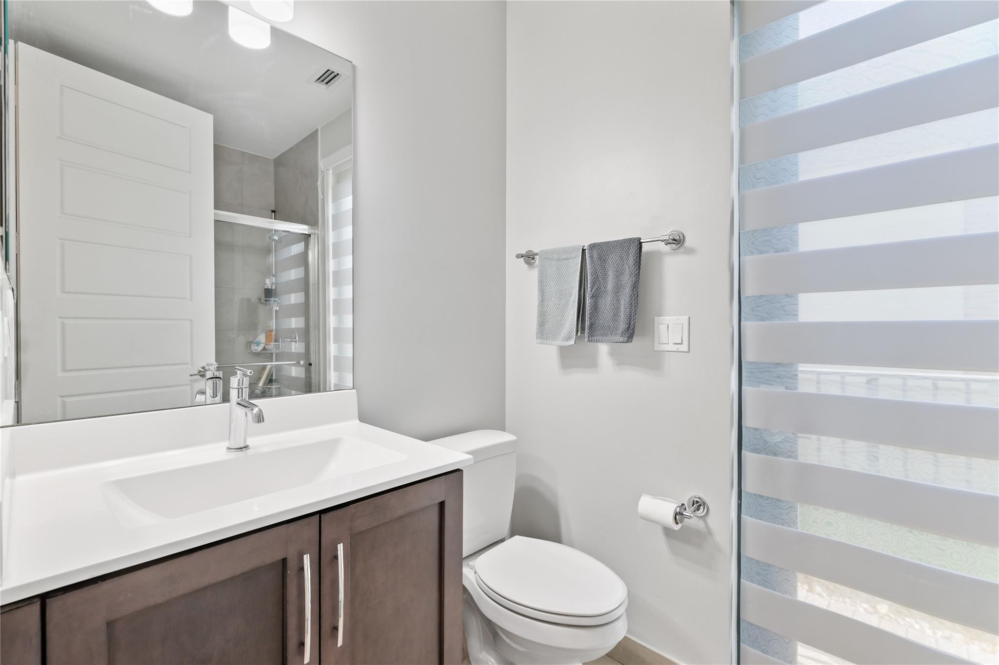 8663 Pacifica Ln