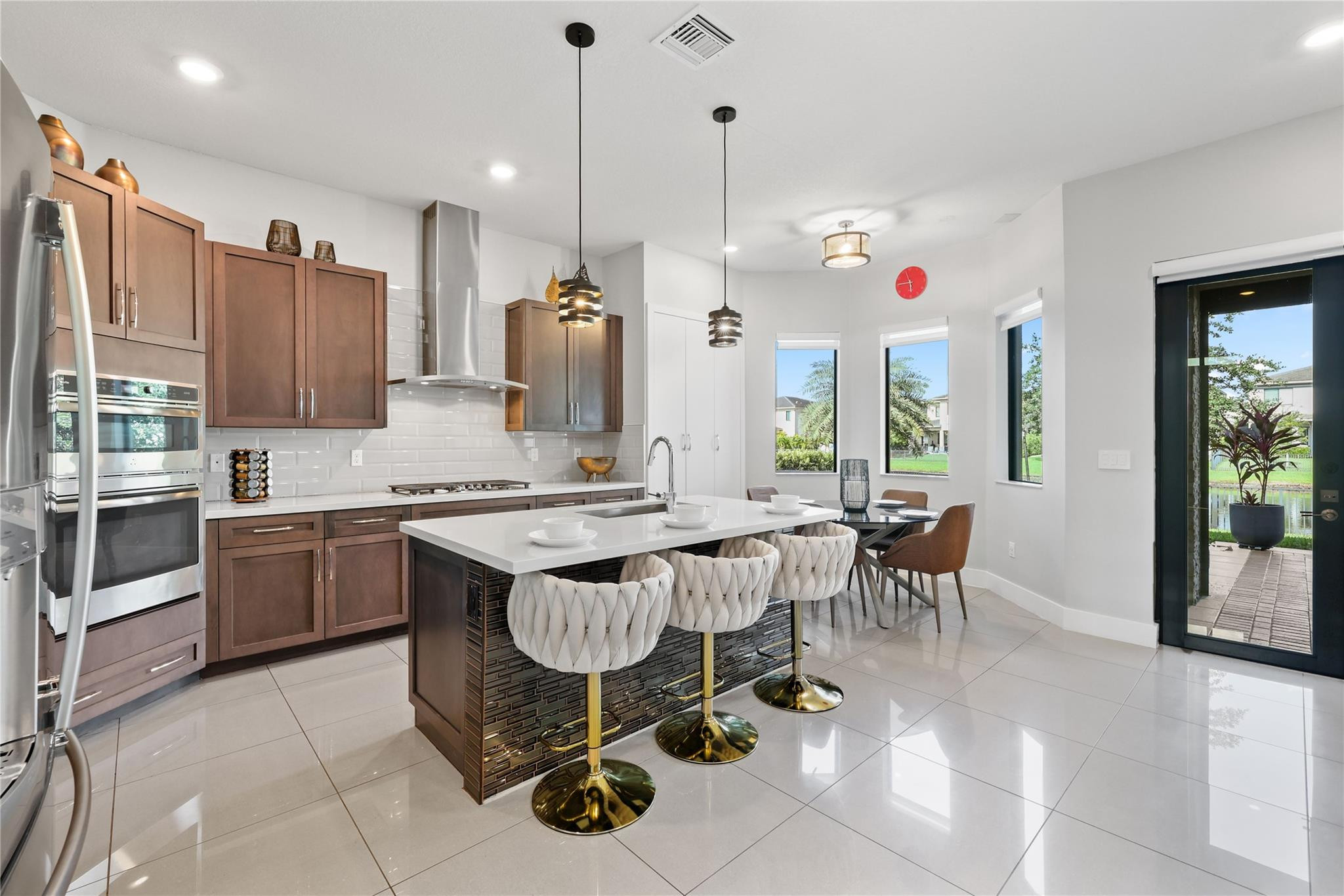 8663 Pacifica Ln