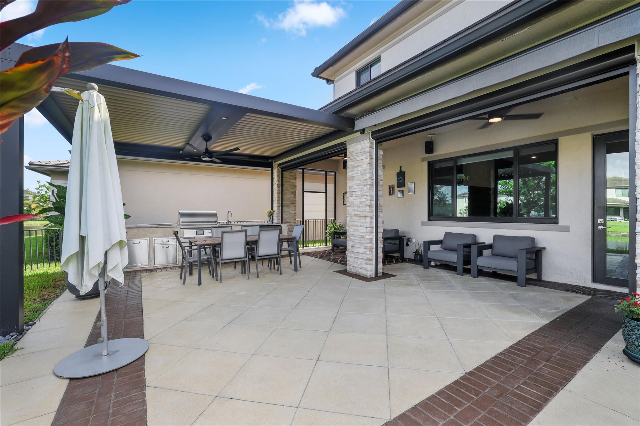 8663 Pacifica Ln