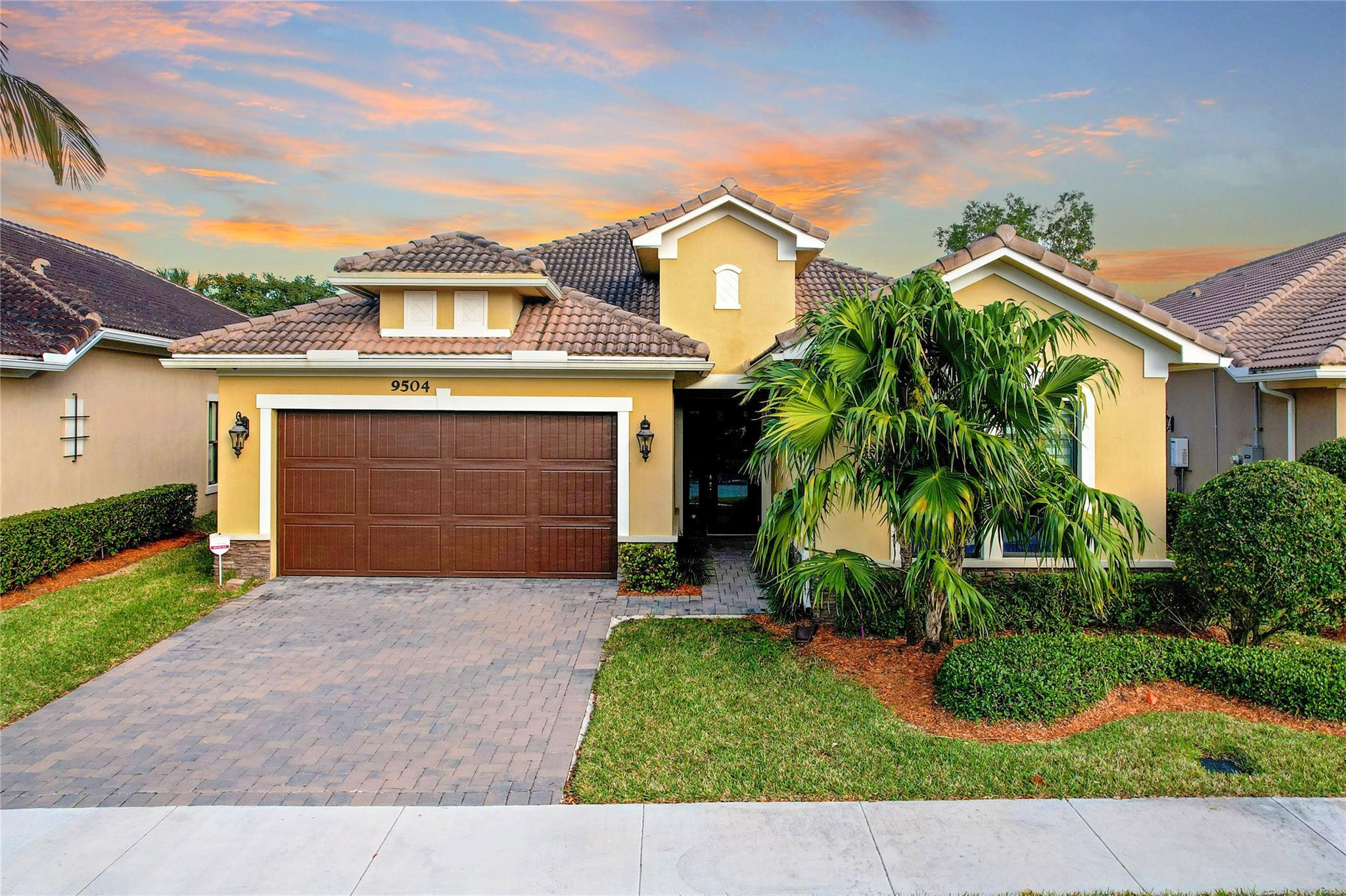 9504 Vallen Ct