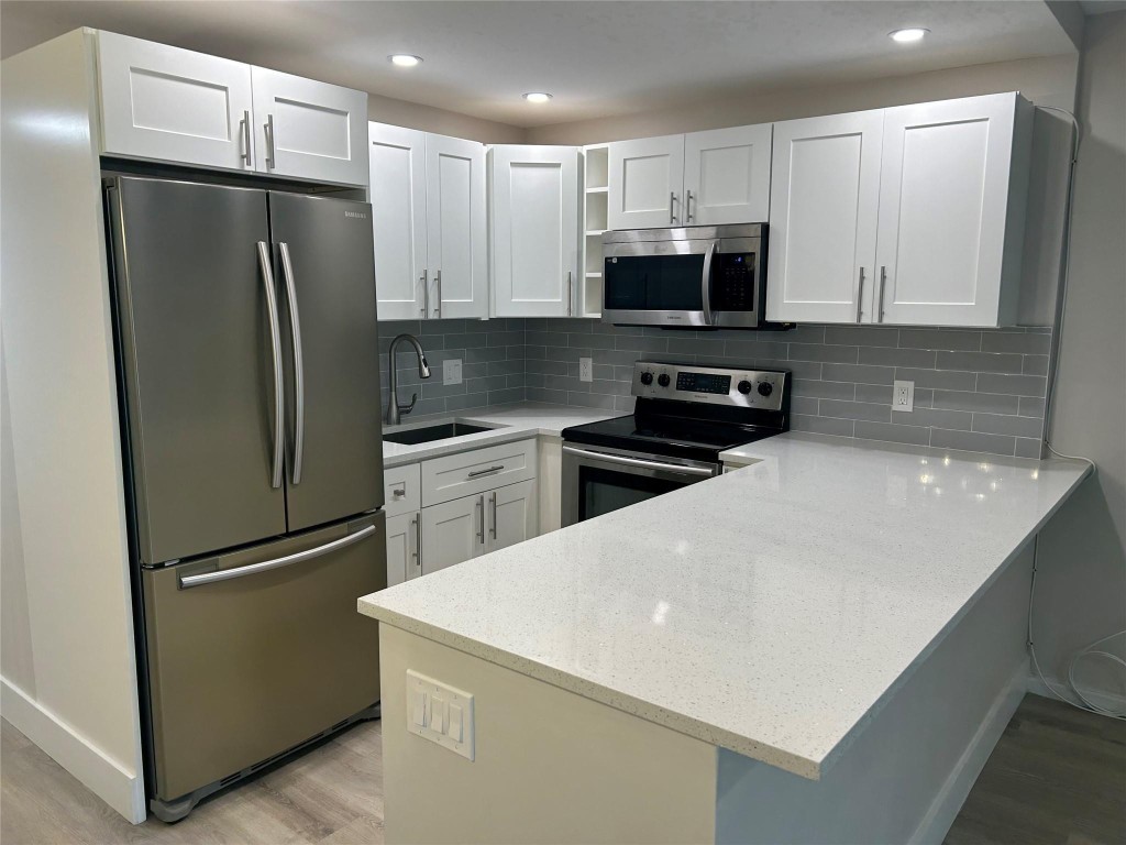 423 Markham T 423, Deerfield Beach Unit: 423