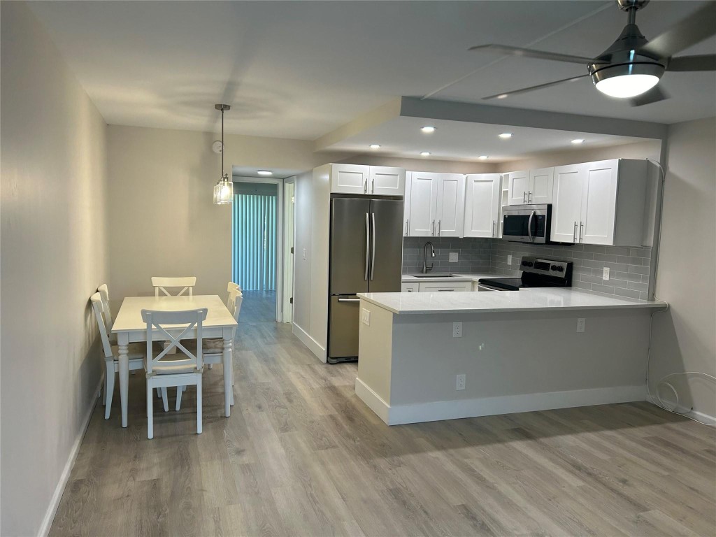 423 Markham T 423, Deerfield Beach Unit: 423