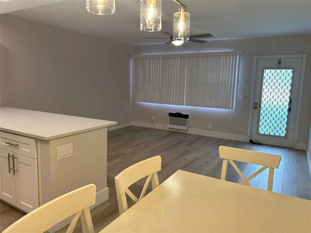 423 Markham T 423, Deerfield Beach Unit: 423