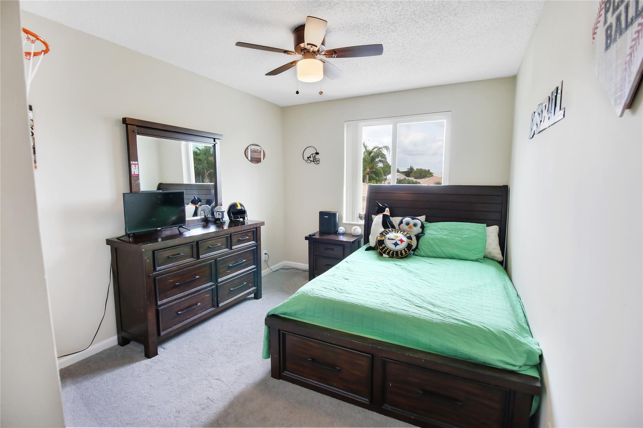 3286 NW 68th Ave