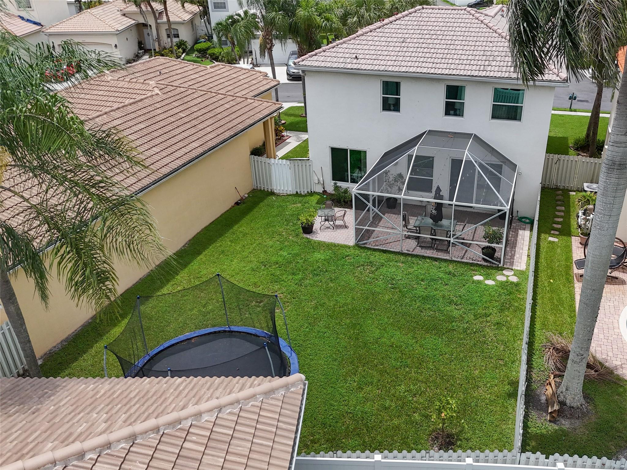 3286 NW 68th Ave