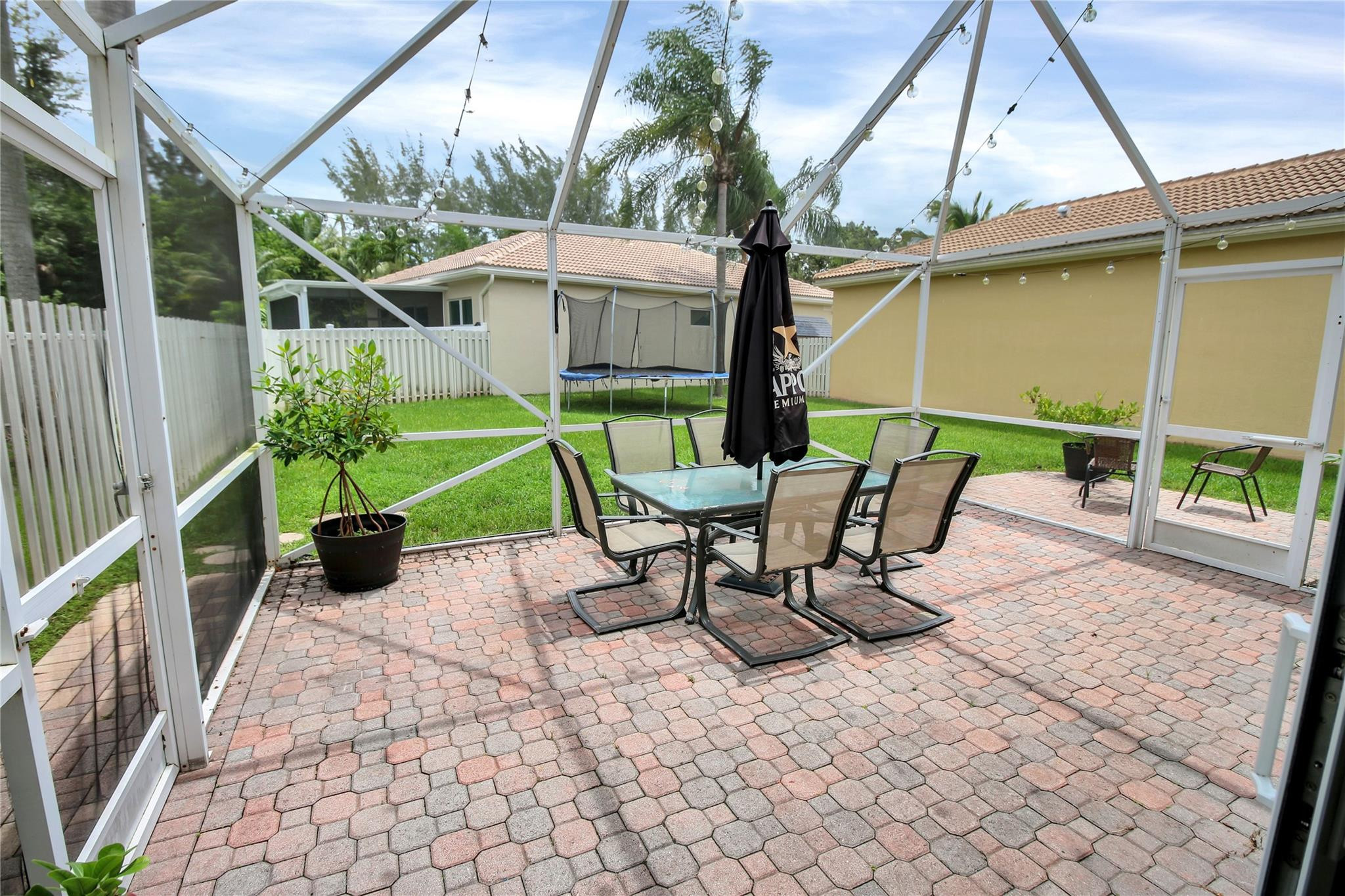 3286 NW 68th Ave