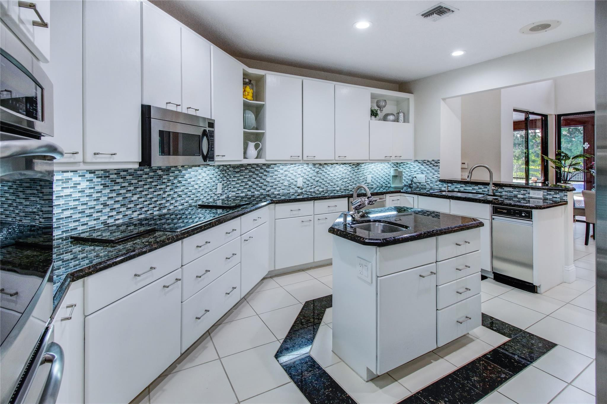 7011 Hialeah Lane, Parkland