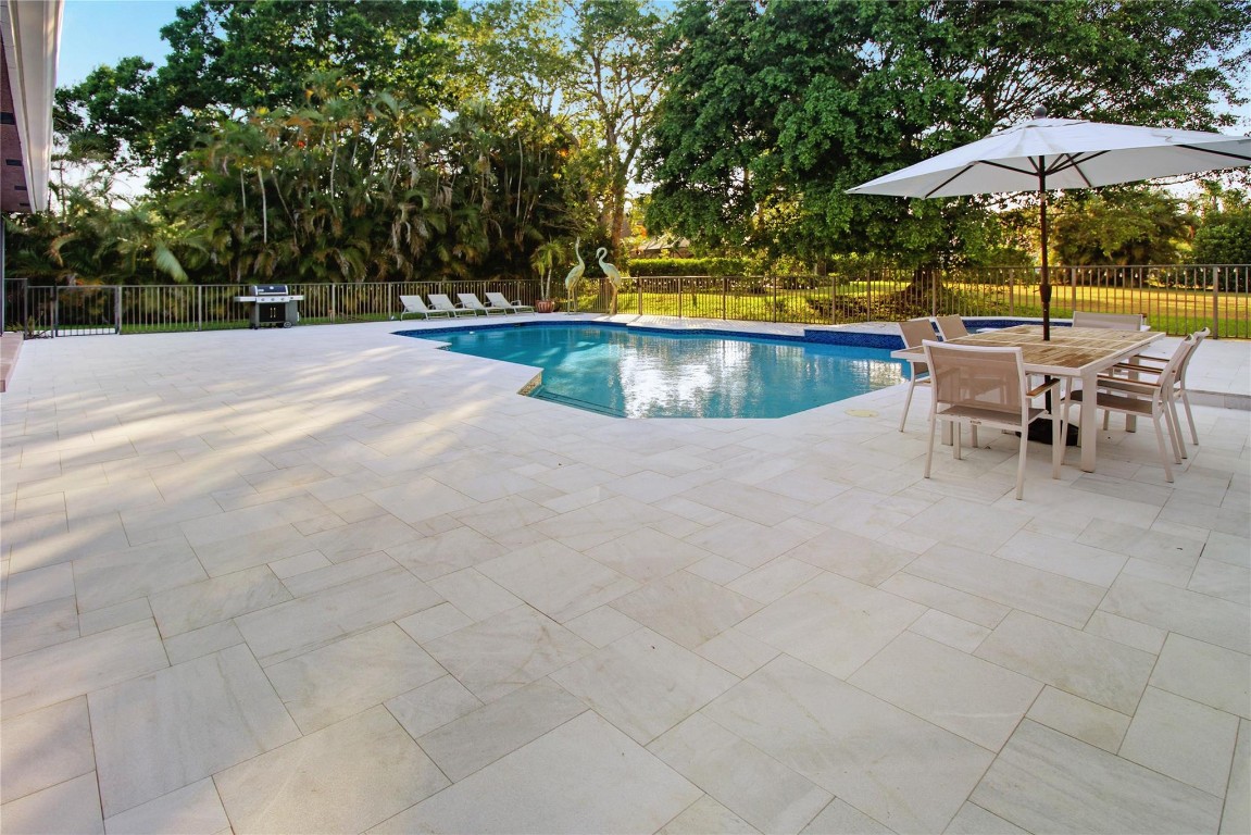 7011 Hialeah Lane, Parkland