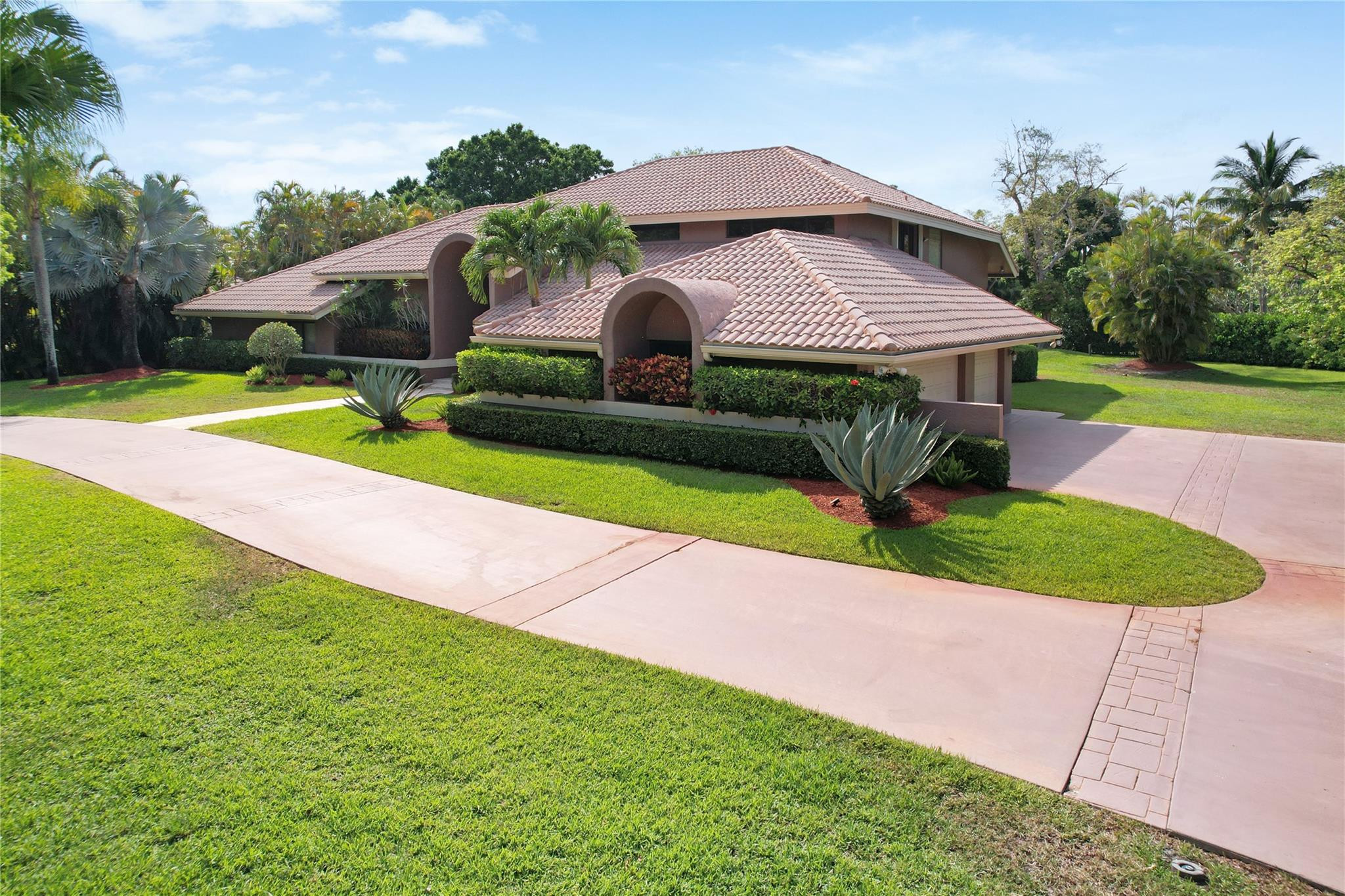 7011 Hialeah Lane, Parkland