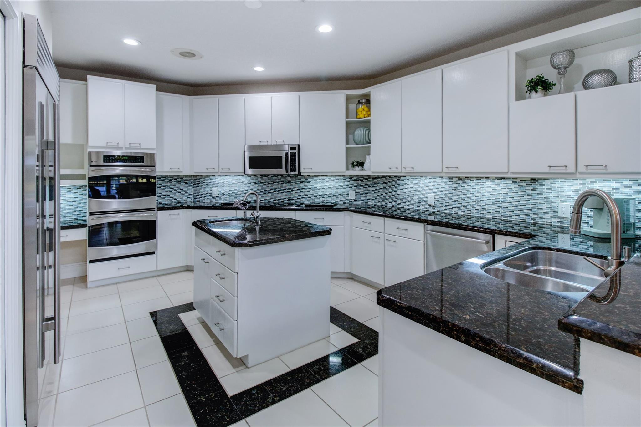 7011 Hialeah Lane, Parkland