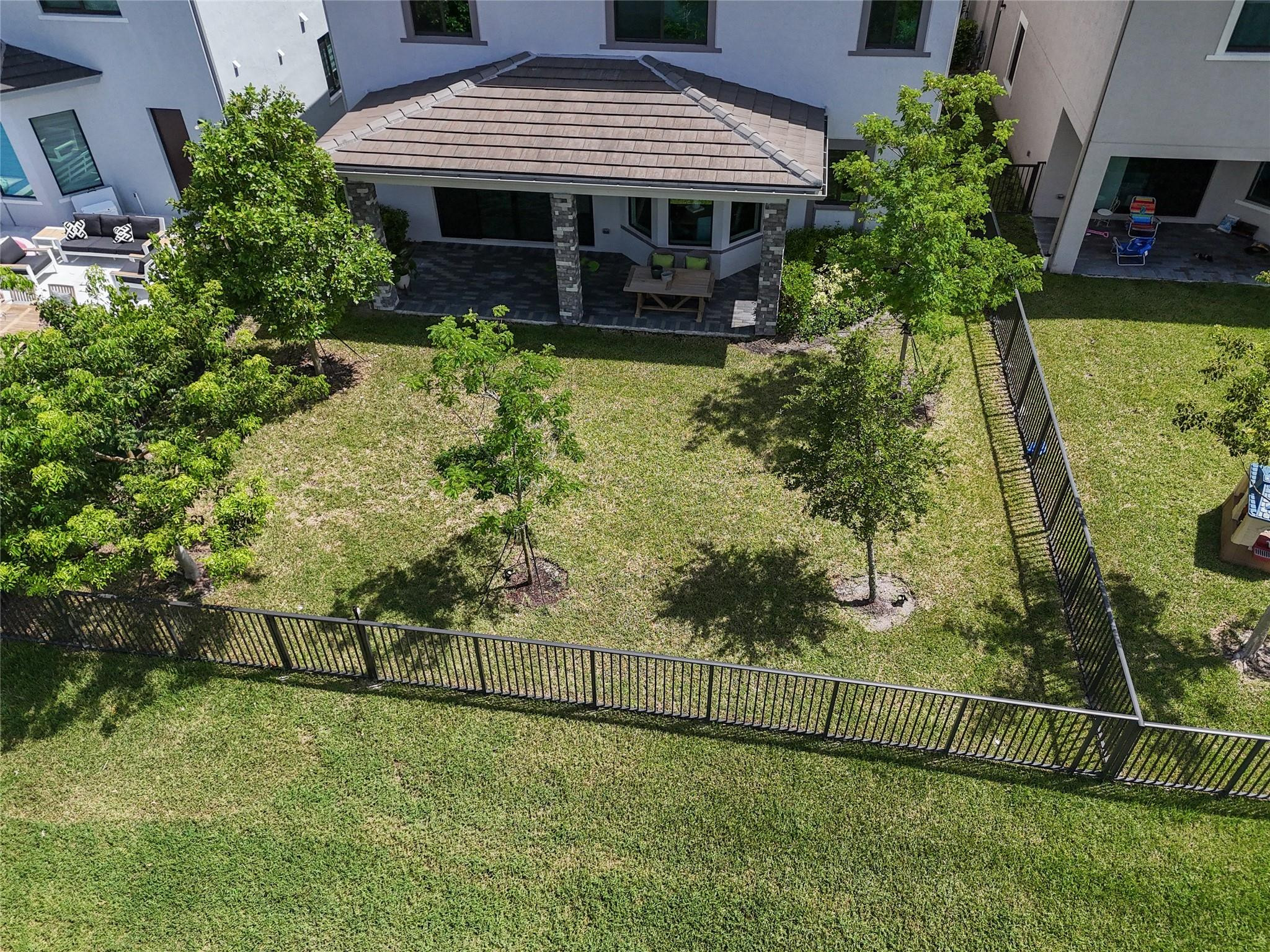 10705 Aqua Ct