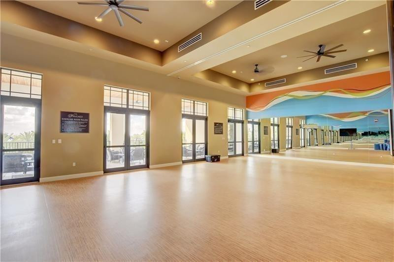 10705 Aqua Ct