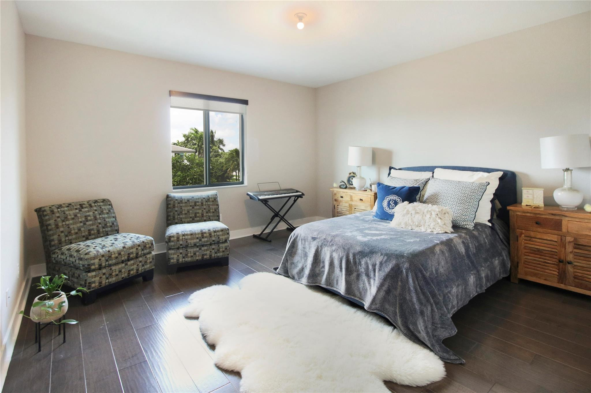 10705 Aqua Ct
