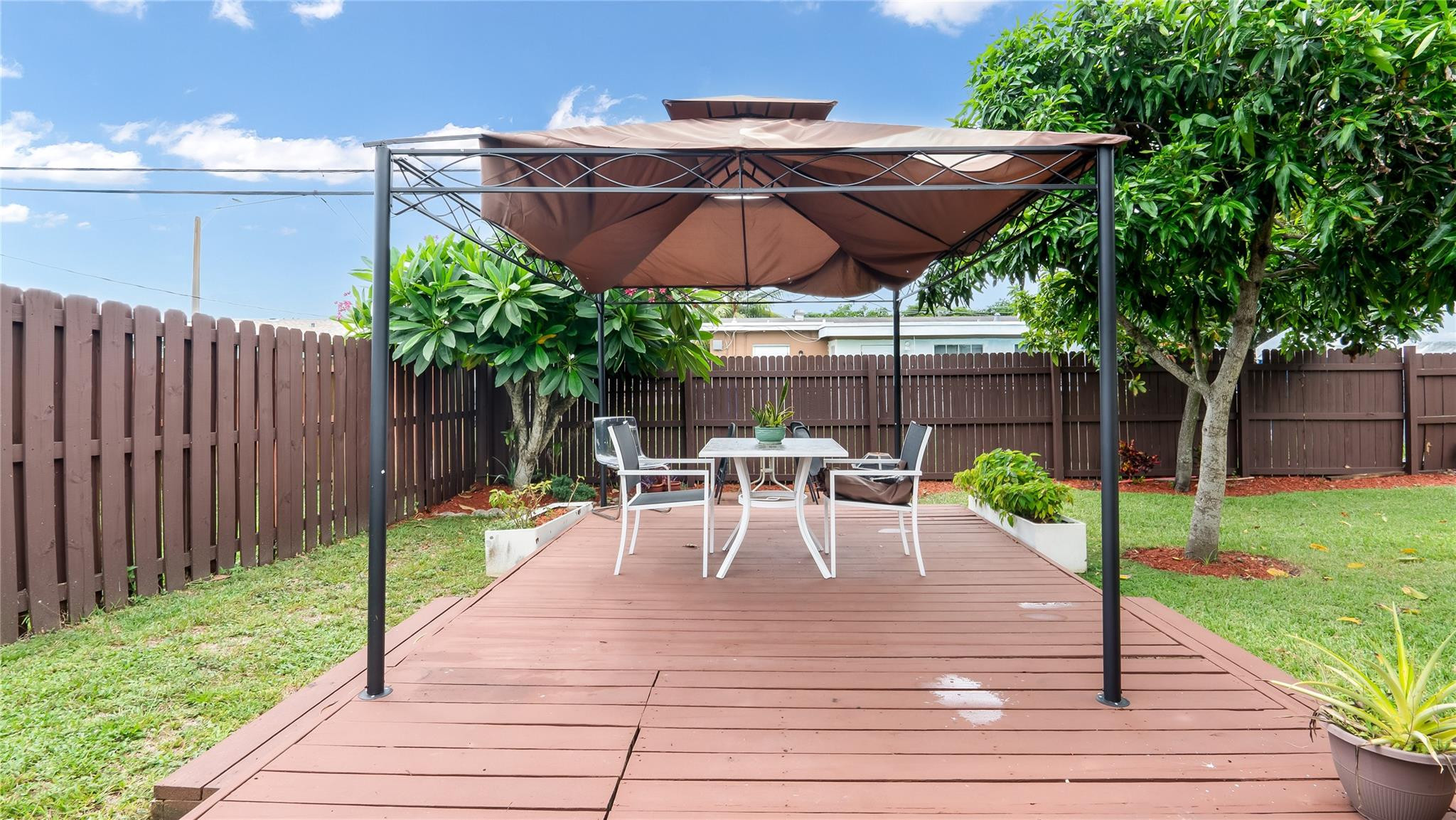 7670 Hope Street, Hollywood