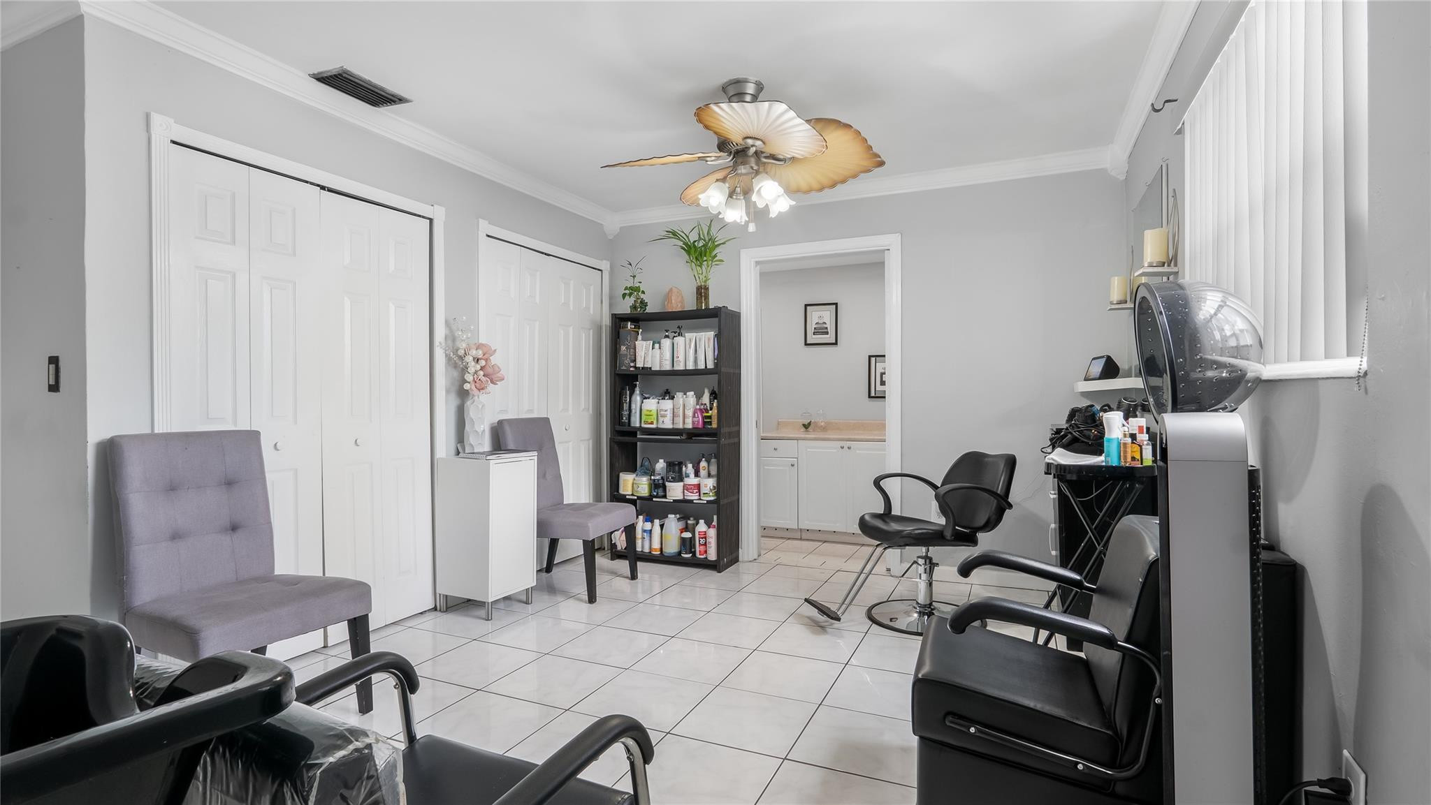 7670 Hope Street, Hollywood