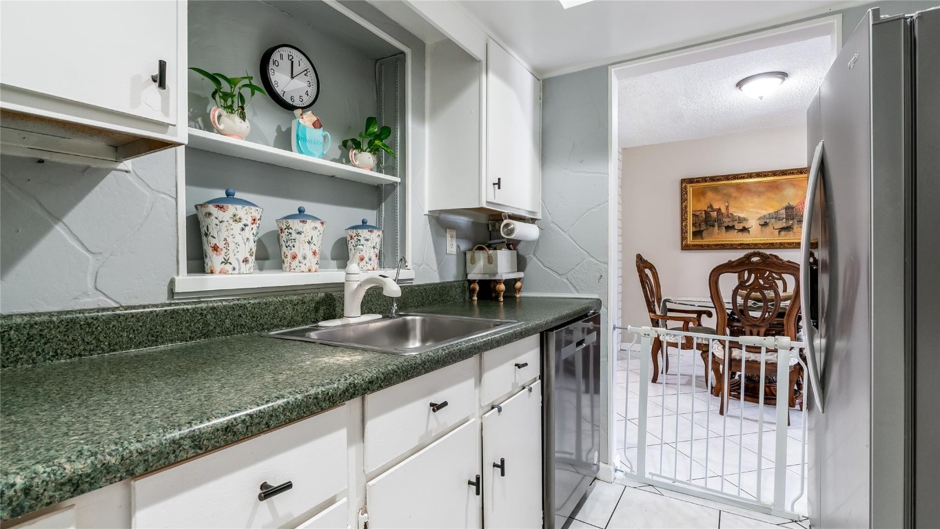 7670 Hope Street, Hollywood