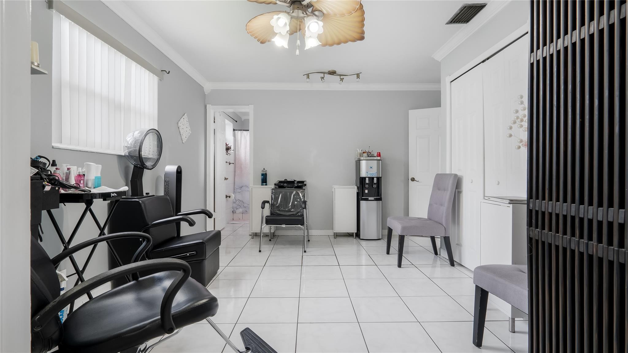 7670 Hope Street, Hollywood